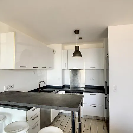 F2 Pour 4 à Carnon - Terrasse, Garage, Proche - Fr-1-715-60 Mauguio