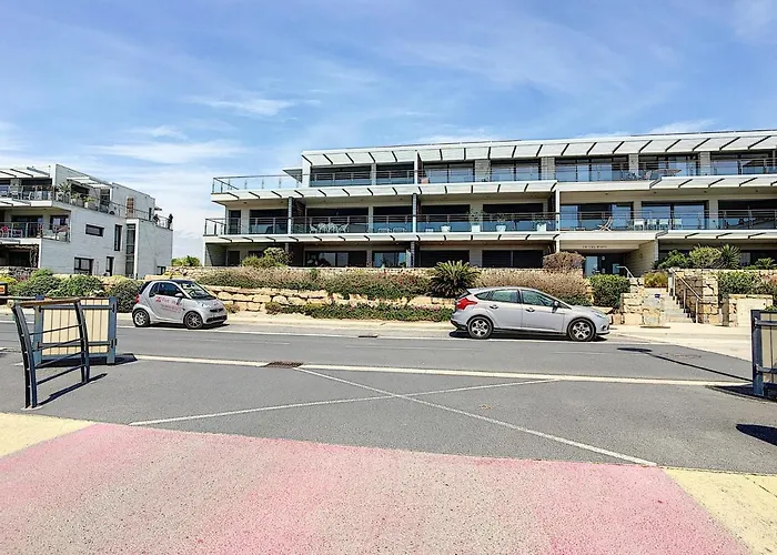 F2 Pour 4 A Carnon - Terrasse, Garage, Proche - Fr-1-715-60 Mauguio